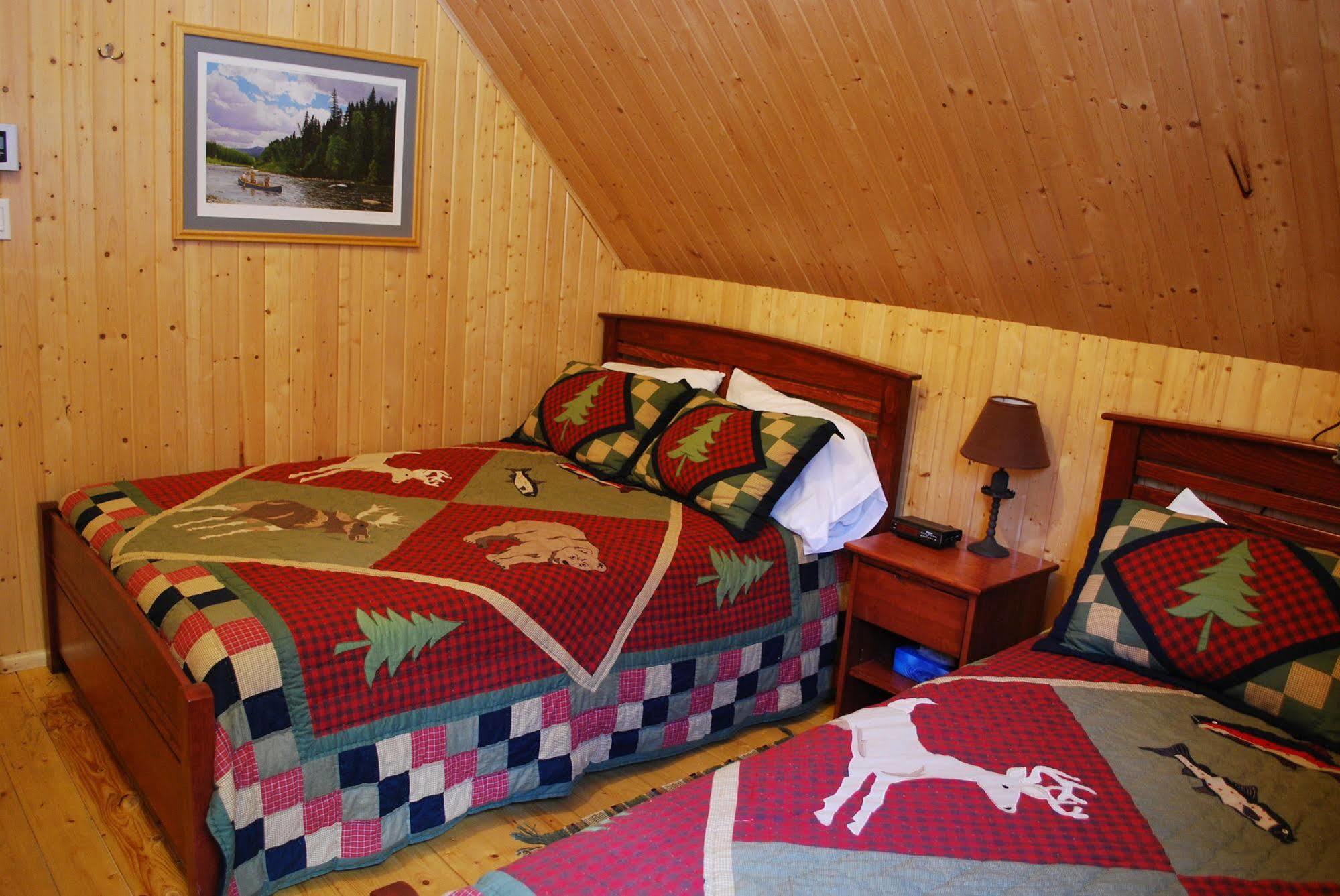 Auberge De La Riviere Matapedia - Matapedia River Lodge Routhierville Dış mekan fotoğraf