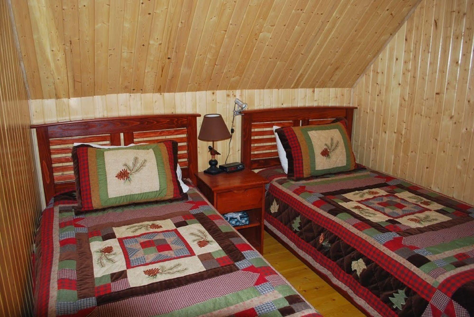 Auberge De La Riviere Matapedia - Matapedia River Lodge Routhierville Dış mekan fotoğraf