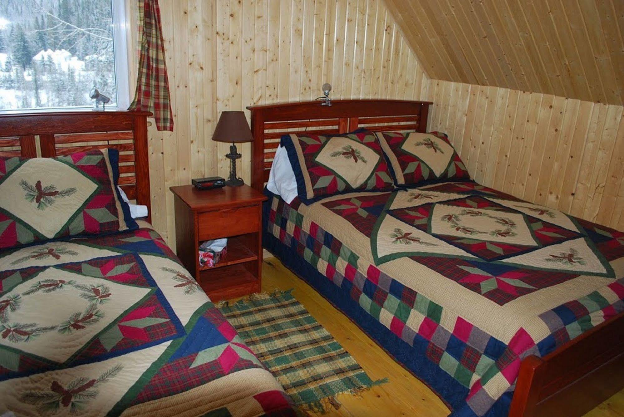 Auberge De La Riviere Matapedia - Matapedia River Lodge Routhierville Dış mekan fotoğraf
